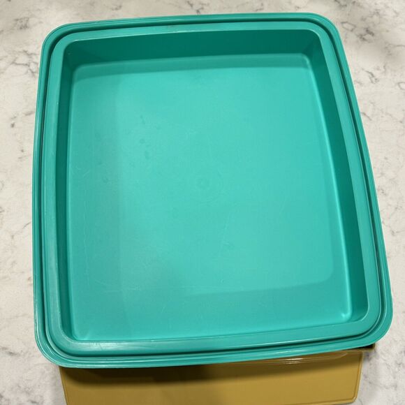 1980’s Tupperware Deviled Egg Tray Keeper Carrier Teal & Yello USA Vintage 4 Pc. - Picture 5 of 10